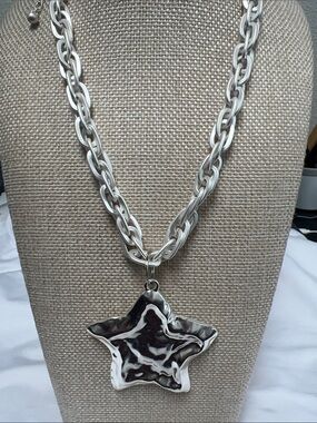 Silver Star Pendant Statement Necklace - Silver